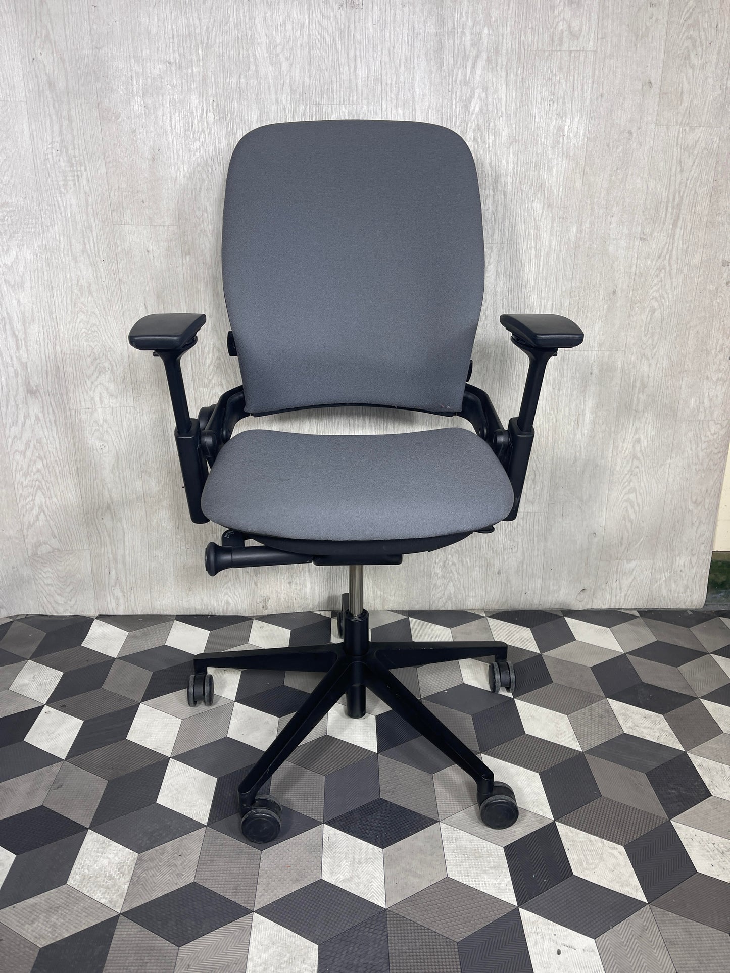 Steelcase Leap V2 Grey Fabric Fully Loaded