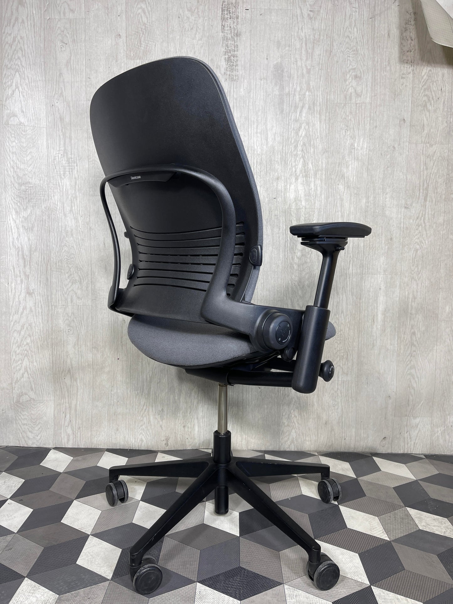 Steelcase Leap V2 Grey Fabric Fully Loaded