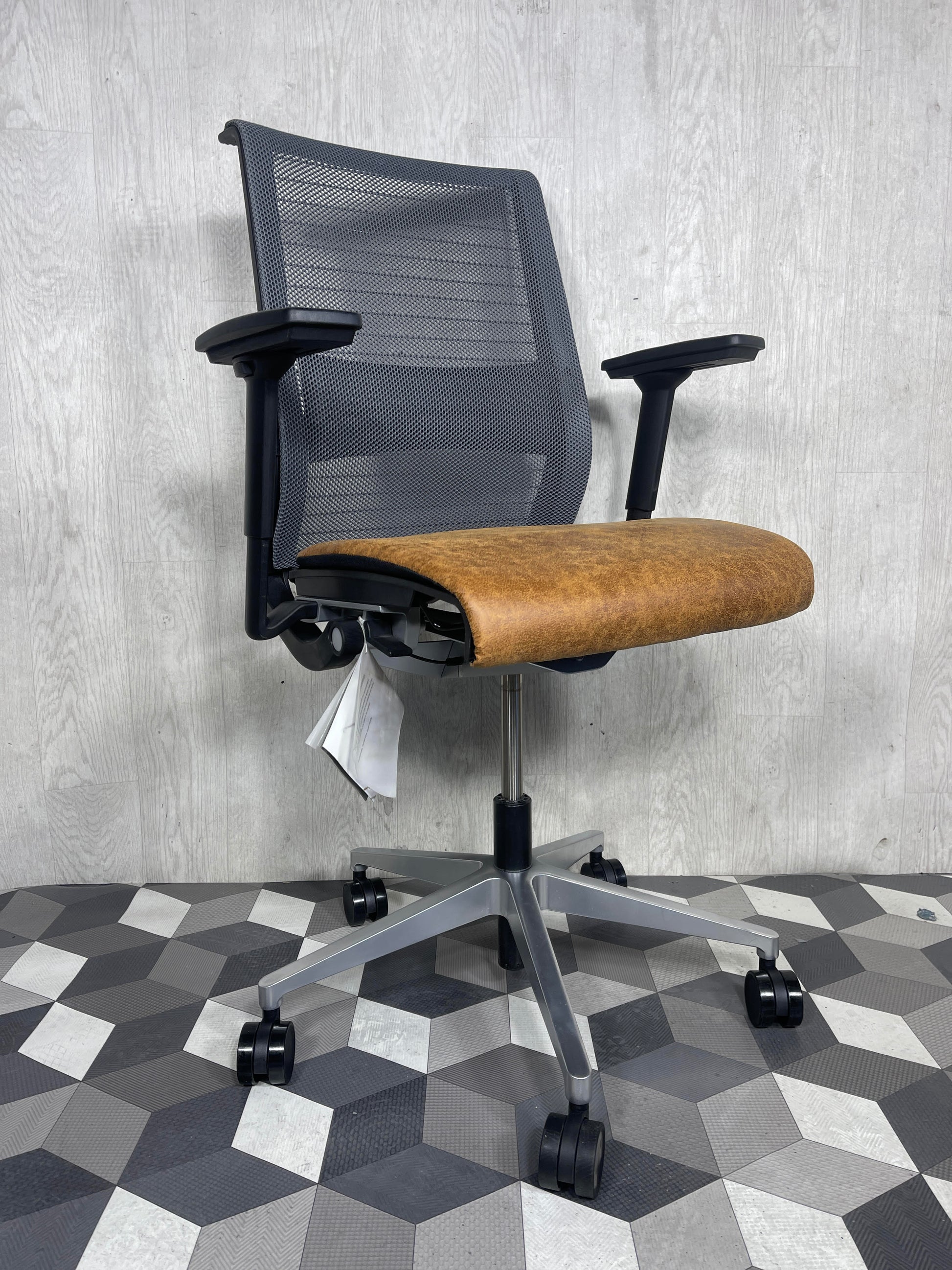 Steelcase Think Distressed Brown Fully Loaded