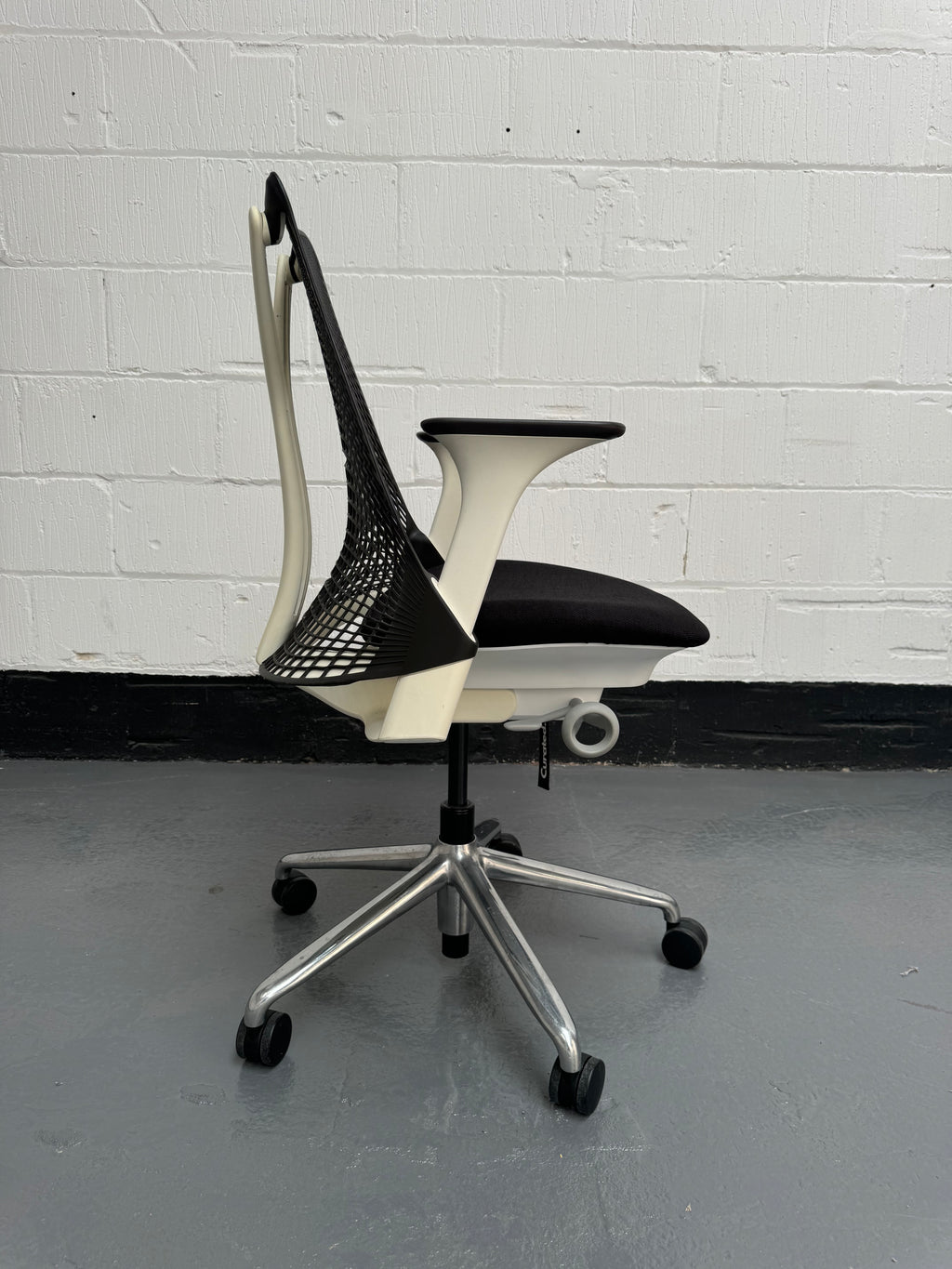 Herman Miller Sayl Light Shadow Edition
