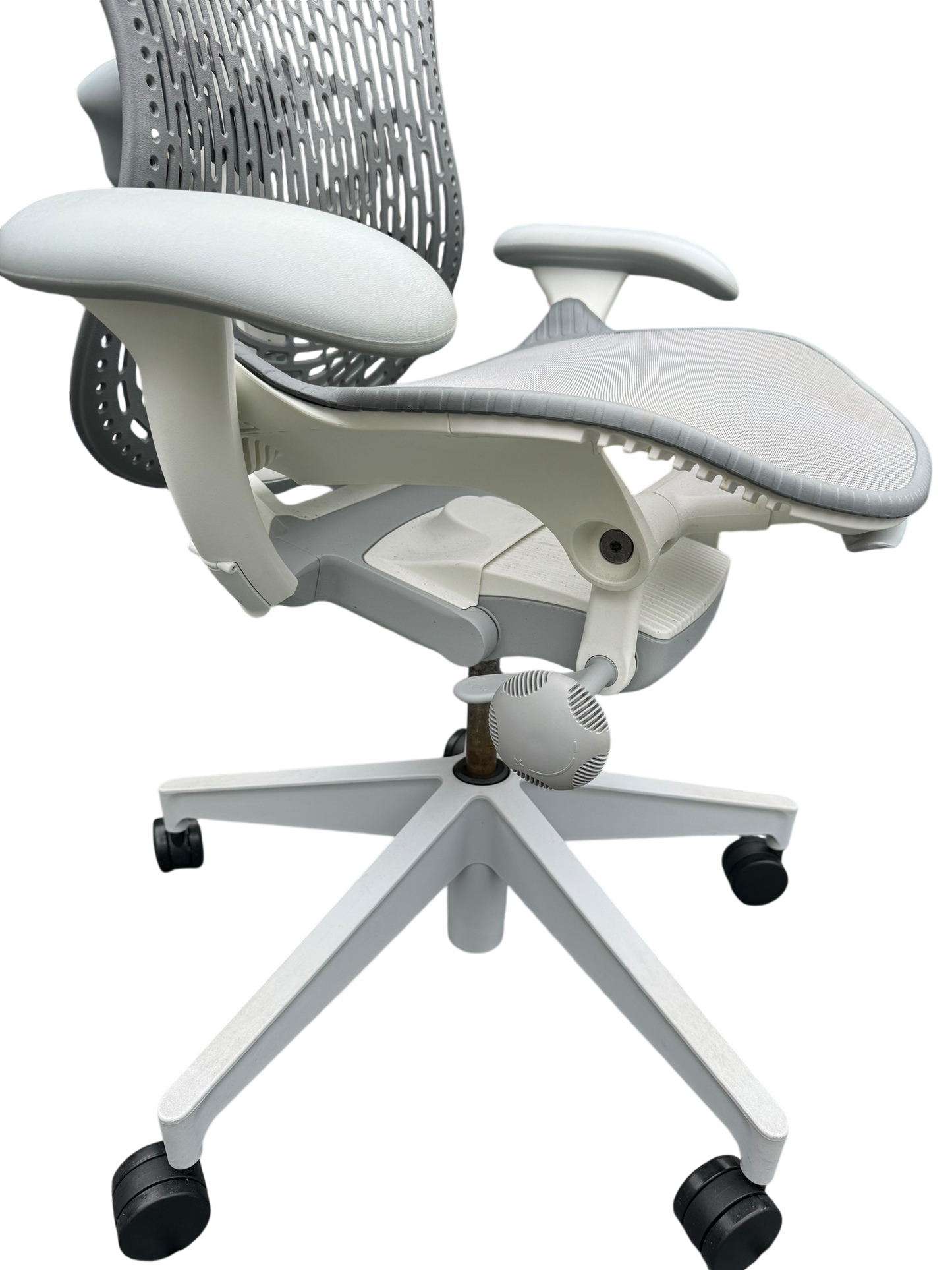 Herman Miller Mirra 2 Grey Fog